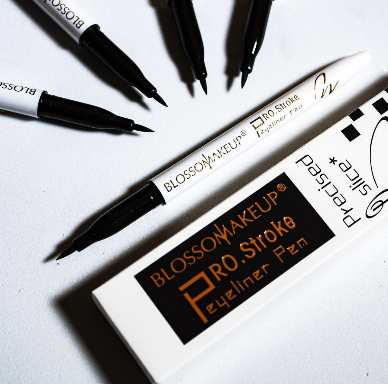 Pro Stroke Eyeliner Pen